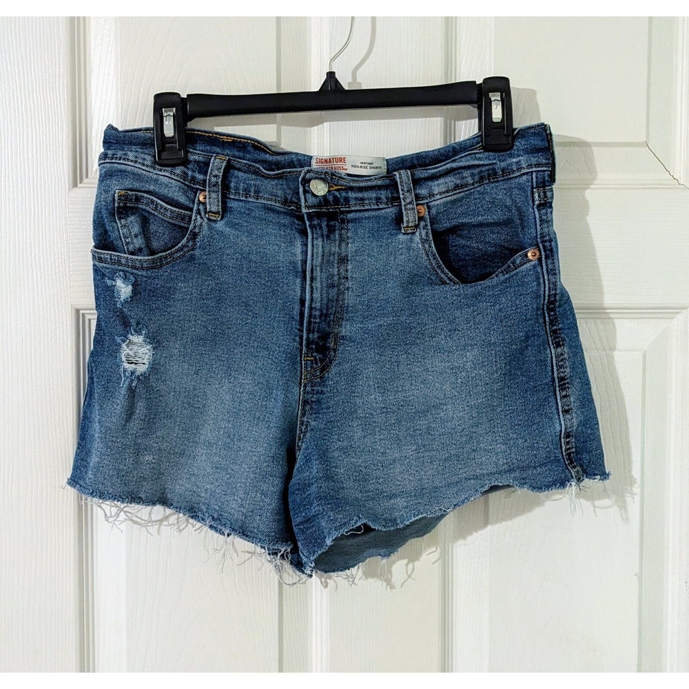 Levi Strauss Signature Heritage High Rise Sz 6 Waist 28 Shorts Distressed Denim